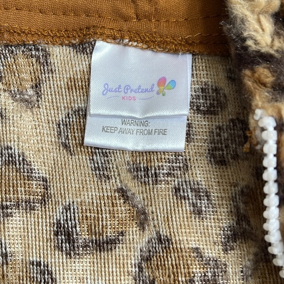 Just Pretend Kids faux fur lightweight hooded jacket - Picture 5 of 6